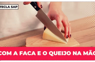 Com a faca e o queijo na mão? Como dizer isso em inglês?